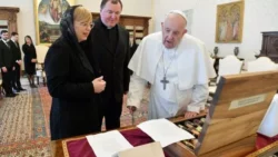 Presidente da Republica da Eslovenia e recebida pelo Papa no Vaticano 4