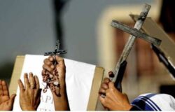 India vandalos destroem Imagens de Nossa Senhora e Madre Teresa FotoFides