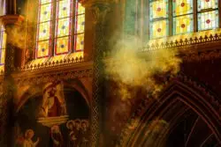 El spray-incienso y el ‘lenguaje no verbal’ del mal 4 Brazil Basilica tabor Raios sol 0001 20180104 GK