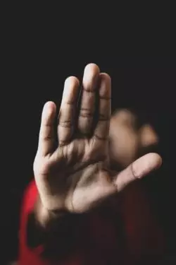 Defensor del Pueblo español y El País reportaron falso caso de abuso como cierto 2 saif71 com zPhc E4qG9c unsplash