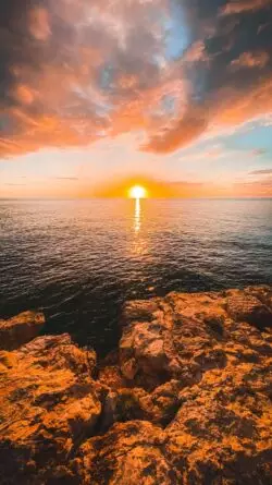 Temperancia e Intemperancia en la lucha Revolución y Contra-Revolución 2 sergio r ortiz MnG8 6D4O1M unsplash