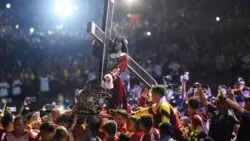 6 millones de personas hacen la procesión del Nazareno Negro de Filipinas 2 5