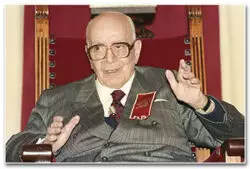 No hay Contra Revolución fuera de la Iglesia y del auxilio de la gracia 3 R265 3 R265 DIV MVIDAESP DrPlinio em 1991