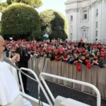 Mil crismandos de Genova sao recebidos pelo Papa no Vaticano 4