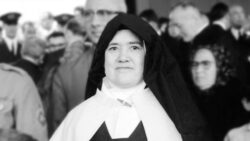 Irma Lucia e tema central dos Cursos de Verao do Santuario de Fatima