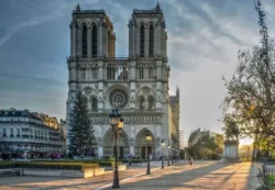 Vitrais modernos serao instalados na Catedral de Notre Dame em Paris 700x483 2