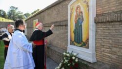 Jardins Vaticanos recebem Mosaico de Nossa Senhora da Paz coreana 3 700x394 1