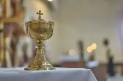 Condenado a dos años de prisión hombre que robó objetos litúrgicos en Francia 2 Bandidos roubam igreja e profanam Eucaristia no Mexico 700x466 1