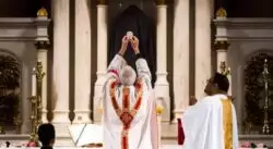 ¿Quisieron envenenar a un sacerdote durante una misa en Italia? 2 Missa 700x383 1