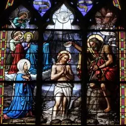 En su bautismo, Cristo lavó nuestras miserias 2 Bautismo de Cristo Iglesia de Notre Dame Vitre Francia FL
