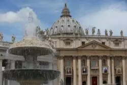 1´300.000 personas ya pasaron la Puerta Santa de la Basílica de San Pedro 1 81992 20150516 GK
