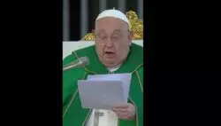 El Papa no pudo leer la homilía para los militares, que lo aplaudieron 2 Sin titulo 2