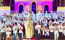 Bautizados 127 camboyanos en la Vigilia Pascual 5 6 18