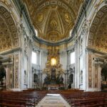 960px Chorraum Altar St Peter Rom 700x373 1