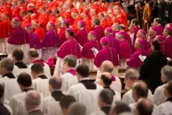 La belleza de la Iglesia que cautiva a una nueva generación 2 4 5