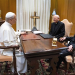 papa leon xiv con prelado del opus dei 01 1536x850 1