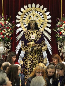 Besapies a Jesus de Medinaceli 2019 cropped
