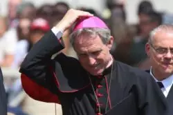 Secretario de Benedicto XVI: Hay ahora en Roma “una atmósfera tranquila y acogedora” 2 Mons Ganswein