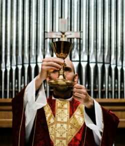 Polonia sigue siendo líder en vocaciones religiosas en Europa 1 shannon douglas 4DHEPiosaek unsplash