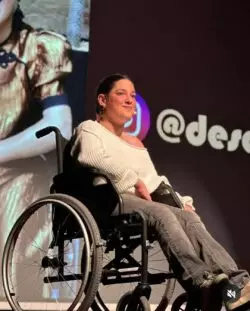 Lola González-Pinto: la joven que transforma su parálisis cerebral en testimonio de fe y gratitud 2 32bab45d 2253 45d3 a963 9bef515b9bc7