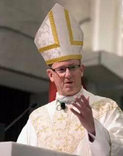 Ya van 4 obispos que piden a Cardenal Cupich no homenajear a senador abortista 2 8 1