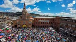 Más de 10.000 personas celebraron la fiesta del Divino Niño en Bogotá 2 8
