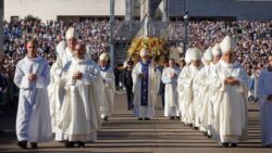 Más de 100.000 peregrinos se reunieron en el Santuario de Fátima el 13 de octubre 1 Sin titulo 6