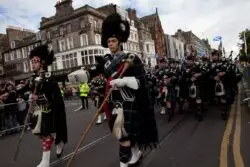 Obispos en Escocia alertan sobre rechazo a restricciones en proyecto de ley de suicidio asistido 2 7 3