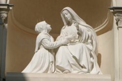 Aparicion a Santa Catalina Laboure Paris Medalla Milagrosa 100 0045 1536x1024 1