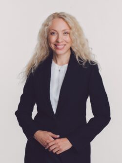 “Los embriones no son objetos”: la madre de seis hijos que llega al Ministerio de Justicia de Lituania 2 463435609 122118395066489853 977677371309187507 n