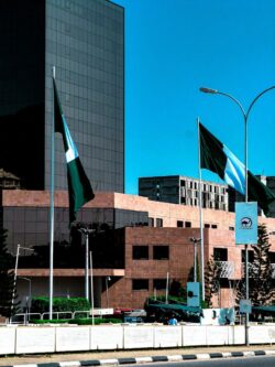 Liberados 100 de los 265 niños que permanecían secuestrados de colegio católico en Nigeria 2 5 4