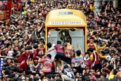 Filipinas: La Procesión del Nazareno Negro Atrae un Número Récord de Devotos 2 Filipinas Procissao do Nazareno Negro atrai numero recorde de devotos
