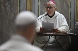 Obispo Varden, en retiro del Papa: lenguaje de la Iglesia es el ‘sí-sí’, y el ‘no-no’, pero en “melodía de paz” 2 4 1