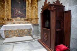Mons. Nykiel: el confesionario es un espacio para el renacimiento espiritual 2 336132 6358 20120416 GK 3861x2574