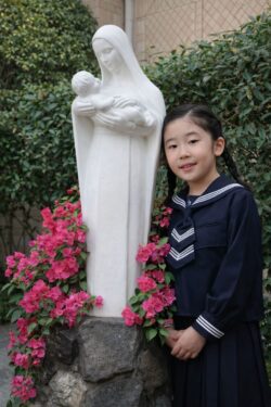 Niña japonesa de 8 años conmueve al pedir el bautismo: “Jesús es como un miembro de mi familia” 2 645742946 1409108161255897 6151619607345661208 n