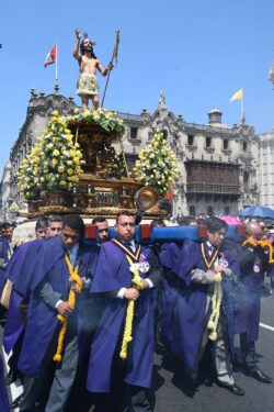 La procesión del Domingo de Resurrección en Lima fue gigantesca 2 1 9