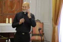 El 80% de sacerdotes con crisis psicológicas se recupera en la Residencia Mosén Sol, en Castellón España 2 39A8006 1030x687 1