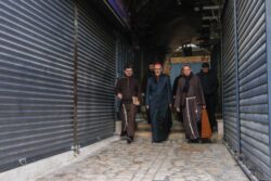 En medio de la guerra, los franciscanos recorren los pasos de Cristo por las calles vacías de Jerusalén 2 665390828 1372599748233365 6771173709907868098 n 700x467 1