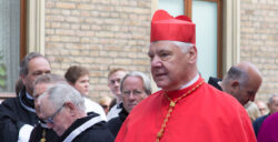 Cardenal Müller se pronuncia acerca de expresiones de Trump al Papa y sobre el trasfondo 2 7 1