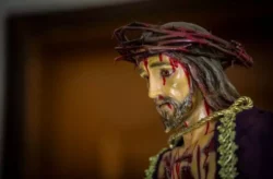 Hoy es el día solemne de la muerte del Señor - Explicación de las ceremonias 4 Tempo de pandemia Vaticano estabelece Missa votiva e nova oracao na Sexta feira Santa Foto Gaudium Press 700x459 1