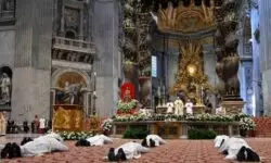Los tres secretos del Papa a los sacerdotes que ordenó ayer 2 ordenacao papa vatican media 700x421 1