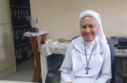 La religiosa que operaba con la luz de una linterna y agua de coco: Muere la hermana Eva Fidela la monja cirujana que atendió a 40.000 pobres 2 sr eva fidela maamo photo by oliver samson