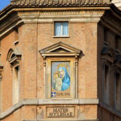 María Santísima es la Madre de la Iglesia 2 2 3