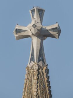 España: bendición e inauguración de la Torre Jesucristo de la iglesia Sagrada Familia por el Papa León XIV 2 20260325 temple exterior 029 1 1440x1920 1 700x933 1