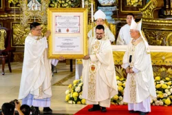 Devocao mariana deve servir aos outros afirma nuncio nas Filipinas
