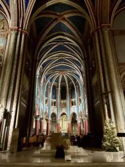 París: Profanación y robo en la iglesia de Saint-Germain-des-Prés 2 HIdIOTaXEAAUXgv 768x1024 1