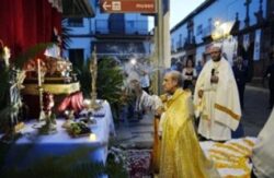 No estamos llamados a vivir la fe hacia dentro sino públicamente, dice el Obispo de Córdoba, España 2 1 10