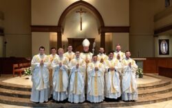 A los 10 nuevos sacerdotes ordenados en Charlotte: “Apacienta mis corderos” 2 1