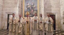 En la Archidiócesis de Sevilla hay cinco sacerdotes nuevos: dos descubrieron vocación en el Camino de Santiago 2 4 6
