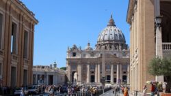 Basílica de San Pedro anuncia nuevos horarios de visita para peregrinos 2 Basilica de Sao Pedro divulga novo horario para visitas de peregrinos 1